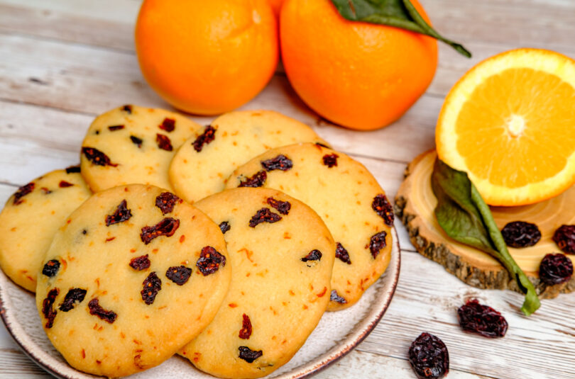 Biscuiți cu merișoare și portocală