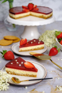 Cheesecake cu soc și căpșune